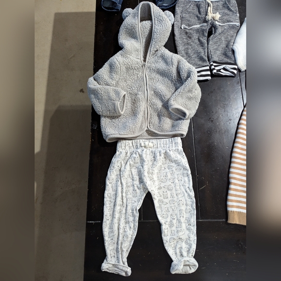Baby Boy 18M Winter Clothing Bundle - Cat & Jack, Carters, Amazon - Picture 3 of 11